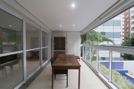 Apartamento para alugar com 125m², 3 quartos e 2 vagas Apartamento para alugar com 125m², 3 quartos e 2 vagasVaranda