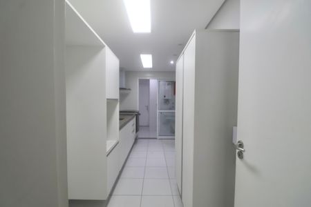 Apartamento para alugar com 125m², 3 quartos e 2 vagas Apartamento para alugar com 125m², 3 quartos e 2 vagasCozinha