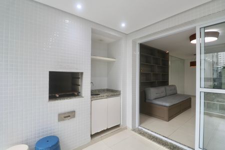 Apartamento para alugar com 125m², 3 quartos e 2 vagas Apartamento para alugar com 125m², 3 quartos e 2 vagasVaranda