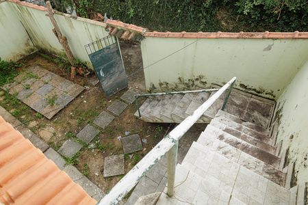 Casa para alugar com 70m², 2 quartos e sem vagaEscada