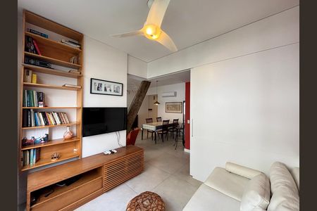 Apartamento para alugar com 95m², 3 quartos e 1 vaga Apartamento para alugar com 95m², 3 quartos e 1 vagaSala