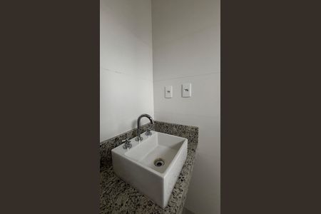 Apartamento à venda com 65m², 2 quartos e 1 vaga Apartamento à venda com 65m², 2 quartos e 1 vagaBanheiro da Suíte