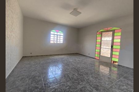 Casa para alugar com 360m², 4 quartos e sem vaga Casa para alugar com 360m², 4 quartos e sem vagaSala