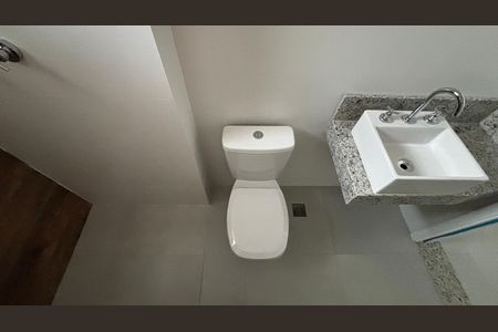 Apartamento à venda com 101m², 2 quartos e 2 vagas Apartamento à venda com 101m², 2 quartos e 2 vagasBanheiro