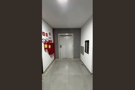 Apartamento à venda com 101m², 2 quartos e 2 vagas Apartamento à venda com 101m², 2 quartos e 2 vagasElevador
