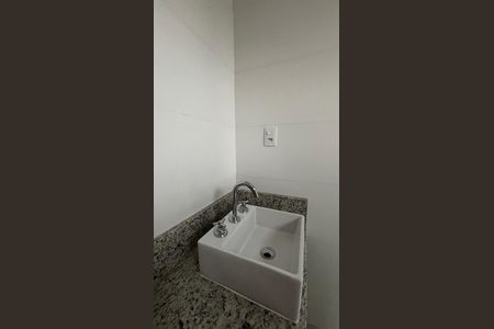 Apartamento à venda com 101m², 2 quartos e 2 vagas Apartamento à venda com 101m², 2 quartos e 2 vagasBanheiro da Suíte