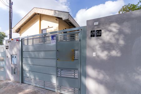 Casa para alugar com 70m², 1 quarto e 3 vagas Casa para alugar com 70m², 1 quarto e 3 vagasFachada