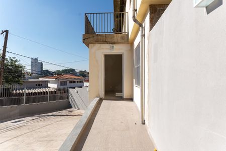 Casa para alugar com 70m², 2 quartos e 3 vagas Casa para alugar com 70m², 2 quartos e 3 vagasEntrada