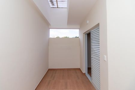 Casa para alugar com 70m², 1 quarto e 3 vagas Casa para alugar com 70m², 1 quarto e 3 vagasQuintal Coberto