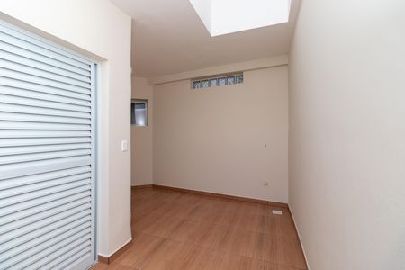 Casa para alugar com 70m², 1 quarto e 3 vagas Casa para alugar com 70m², 1 quarto e 3 vagasQuintal Coberto