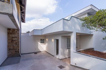 Casa para alugar com 70m², 1 quarto e 3 vagas Casa para alugar com 70m², 1 quarto e 3 vagasGaragem