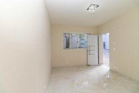 Casa para alugar com 70m², 1 quarto e 3 vagas Casa para alugar com 70m², 1 quarto e 3 vagasSala