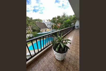 Casa à venda com 940m², 10 quartos e 9 vagasÁrea externa