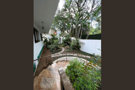 Casa à venda com 940m², 10 quartos e 9 vagasÁrea externa