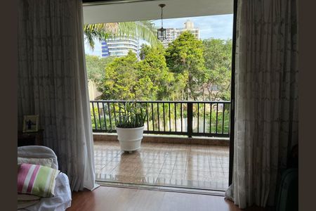 Casa à venda com 940m², 10 quartos e 9 vagasQuarto