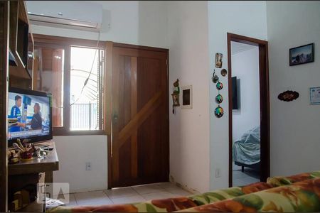 Casa à venda com 70m², 2 quartos e sem vaga Casa à venda com 70m², 2 quartos e sem vagaSala
