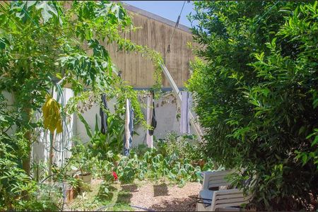 Casa à venda com 70m², 2 quartos e sem vaga Casa à venda com 70m², 2 quartos e sem vagaÁrea externa
