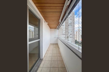 Varanda de apartamento à venda com 2 quartos, 65m² em Vila Gumercindo, São Paulo