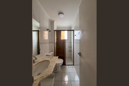 Apartamento à venda com 65m², 2 quartos e 1 vaga Apartamento à venda com 65m², 2 quartos e 1 vagaBanheiro da Suíte