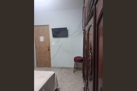 Quarto de casa para alugar com 1 quarto, 45m² em Santo Elias, Mesquita