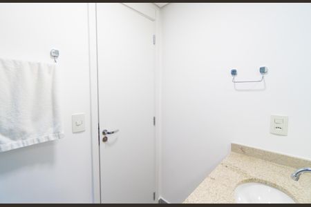 Apartamento para alugar com 64m², 2 quartos e 1 vaga Apartamento para alugar com 64m², 2 quartos e 1 vagaBanheiro da suíte