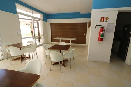 Apartamento para alugar com 46m², 2 quartos e 1 vaga Apartamento para alugar com 46m², 2 quartos e 1 vagaÁrea comum - Salão de festas 1