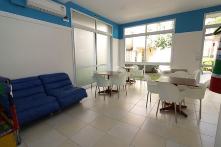 Apartamento para alugar com 46m², 2 quartos e 1 vaga Apartamento para alugar com 46m², 2 quartos e 1 vagaÁrea comum - Salão de festas 1