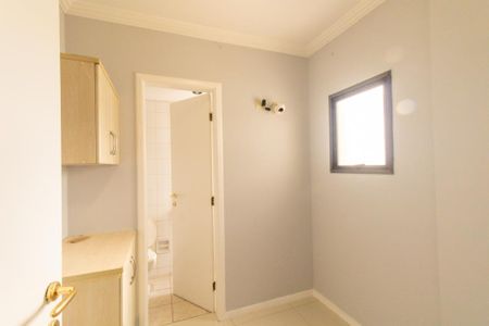 Apartamento para alugar com 237m², 2 quartos e 2 vagas Apartamento para alugar com 237m², 2 quartos e 2 vagasQuarto de Serviço