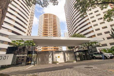 Apartamento para alugar com 237m², 2 quartos e 2 vagas Apartamento para alugar com 237m², 2 quartos e 2 vagasFachada do Condominio