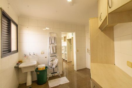 Apartamento para alugar com 237m², 2 quartos e 2 vagas Apartamento para alugar com 237m², 2 quartos e 2 vagasÁrea de Serviço