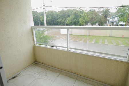 Varanda de apartamento para alugar com 2 quartos, 40m² em Inhoaíba, Rio de Janeiro