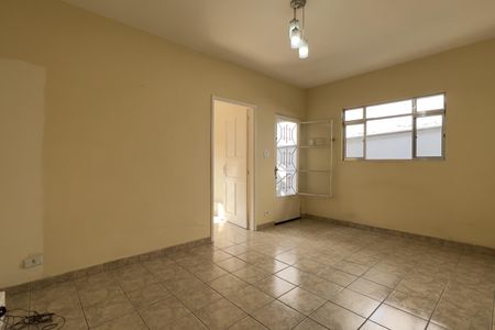 Casa à venda com 120m², 3 quartos e 2 vagas Casa à venda com 120m², 3 quartos e 2 vagasSala