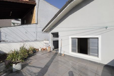 Casa à venda com 120m², 3 quartos e 2 vagas Casa à venda com 120m², 3 quartos e 2 vagasVaranda