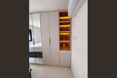 Apartamento à venda com 70m², 3 quartos e 1 vaga Apartamento à venda com 70m², 3 quartos e 1 vagaQuarto
