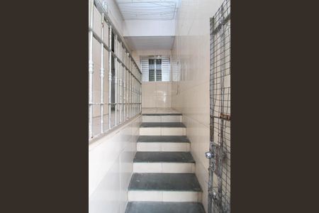 Casa para alugar com 40m², 1 quarto e sem vaga Casa para alugar com 40m², 1 quarto e sem vagaEntrada