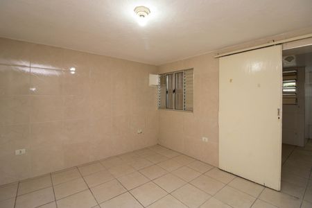 Suíte  de casa para alugar com 1 quarto, 40m² em Jardim Taboao, Taboão da Serra