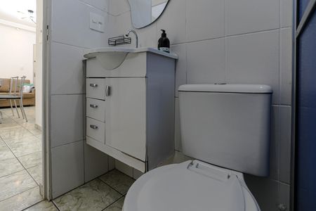 Apartamento para alugar com 44m², 2 quartos e 1 vaga Apartamento para alugar com 44m², 2 quartos e 1 vagaBanheiro