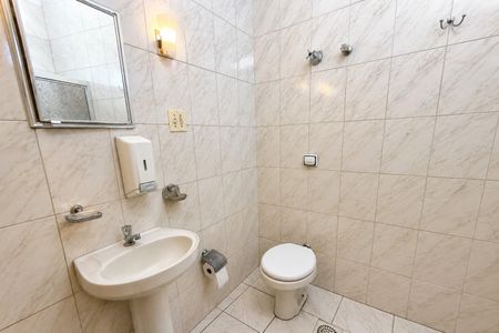Studio à venda com 32m², 1 quarto e sem vaga Studio à venda com 32m², 1 quarto e sem vagaBanheiro