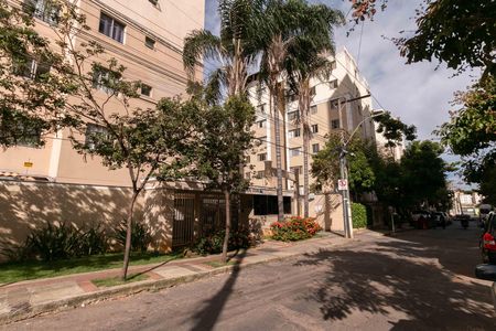 Apartamento para alugar com 102m², 2 quartos e 1 vaga