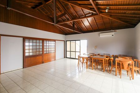 Apartamento à venda com 118m², 3 quartos e 2 vagas Apartamento à venda com 118m², 3 quartos e 2 vagasÁrea comum - Salão de festas