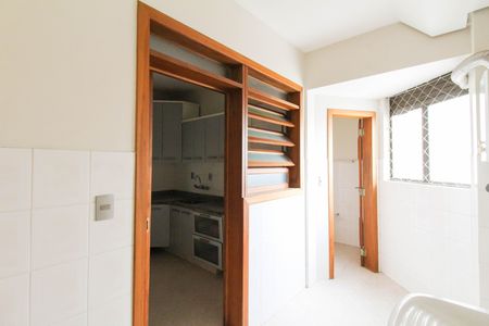 Apartamento à venda com 118m², 3 quartos e 2 vagas Apartamento à venda com 118m², 3 quartos e 2 vagasÁrea de Serviço