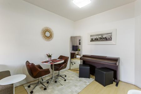 Sala de apartamento à venda com 1 quarto, 42m² em Vila Nova Conceição, São Paulo