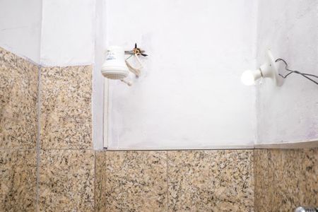Banheiro social de casa para alugar com 1 quarto, 45m² em Coréia, Mesquita