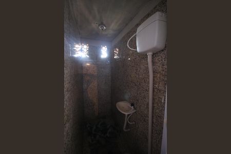 Banheiro de kitnet/studio para alugar com 1 quarto, 45m² em Alto Uruguai, Mesquita