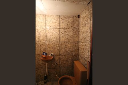 Banheiro de kitnet/studio para alugar com 1 quarto, 35m² em Alto Uruguai, Mesquita