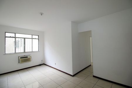 Sala de apartamento para alugar com 2 quartos, 70m² em Irajá, Rio de Janeiro