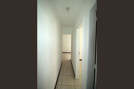 Corredor de apartamento para alugar com 2 quartos, 70m² em Irajá, Rio de Janeiro