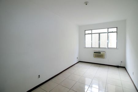 Sala de apartamento para alugar com 2 quartos, 70m² em Irajá, Rio de Janeiro