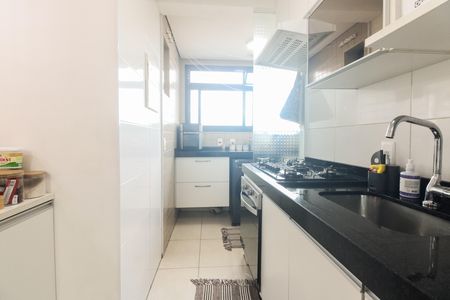 Apartamento à venda com 65m², 3 quartos e 2 vagasCozinha 