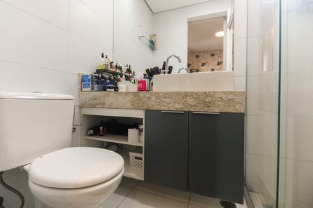 Apartamento à venda com 65m², 3 quartos e 2 vagasBanheiro Suíte 